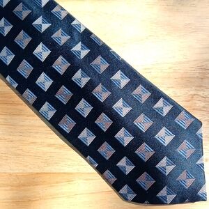 Black and Gray Geometric Patterned Tie